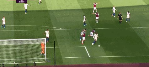 1726920292921002267.gif 西切29点球.gif