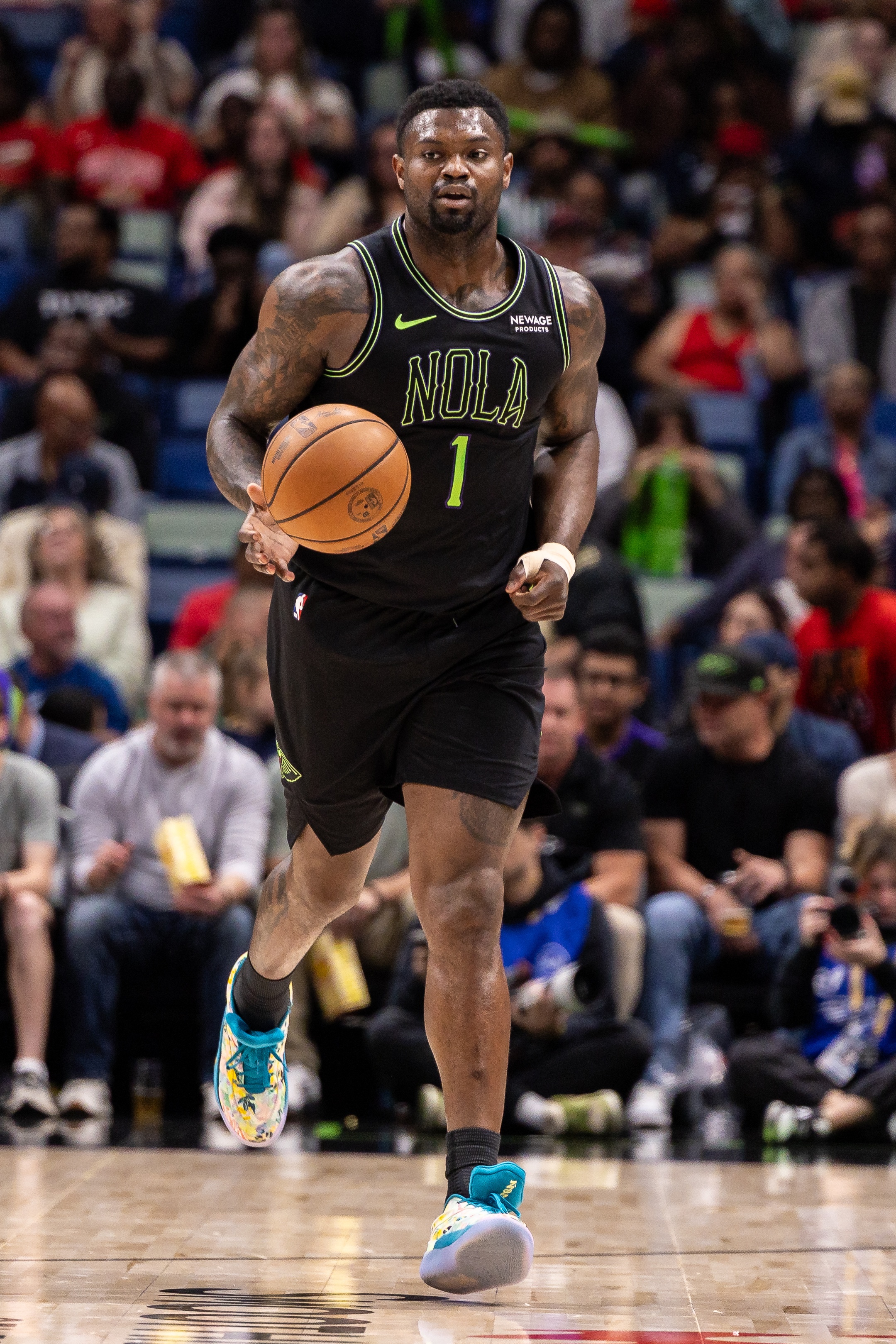 进攻效率还是高!锡安对阵火箭8投6中&8罚6中 砍下18分4板3助