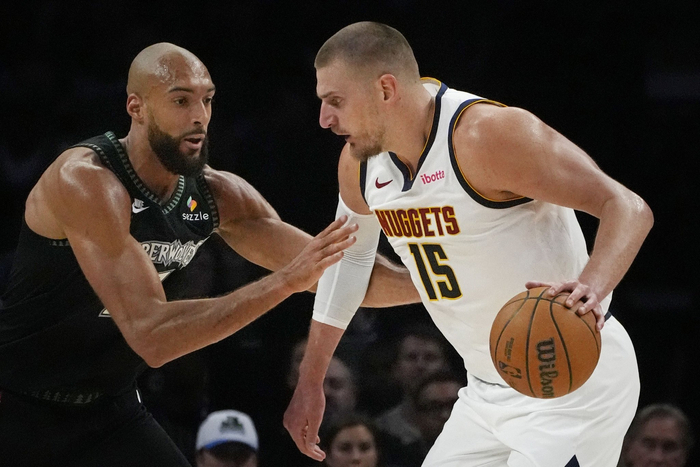 BSPORTS-戈贝尔防守锁死约基奇，道苏姆狂轰40+，约基奇输红眼了引发冲突|森林狼|掘金|NBA季后赛|首轮|明尼苏达森林狼队_新浪体育_新浪新闻